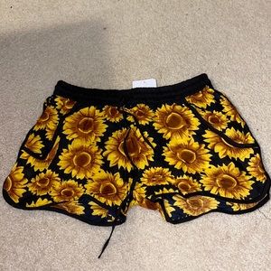 Sunflower shorts with pockets